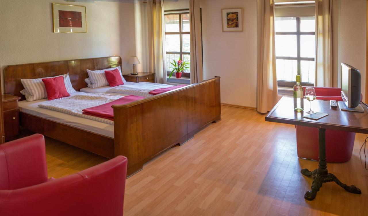 Weingut Knauer Apartment ดัทเทลบาค ภายนอก รูปภาพ